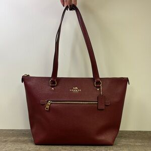 Coach F79609 City Zip Tote – Wine Red Crossgrain Leather